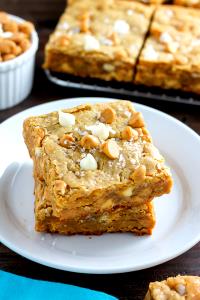2 pieces (43 g) Peanut Butter Blondies