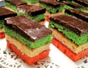 2 pieces (66 g) Ultimate Rainbow Cookies