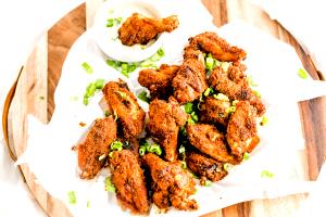 2 pieces (77 g) Bone Out Wings - Cajun Wings