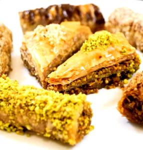 2 pieces Baklava Ensemble