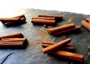 2 Pieces Cinnamon Sticks (2 Pieces)