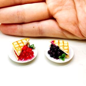 2 Pieces Sweet Fruit