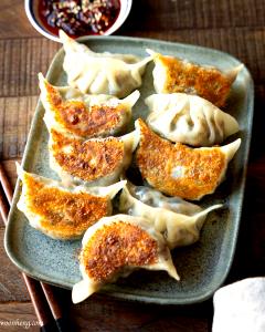 2 Pieces Vegetable Potstickers, Vegan