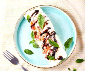 2 Portions Caprese Egg White Omelet