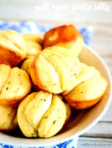 2 rolls (43 g) Soft Pull Aparts Garlic