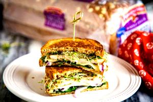 2 sandwich Turkey Cheddar Melt (Regular)