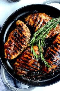 2 servings (120 g) Grilled Rosemary Chicken