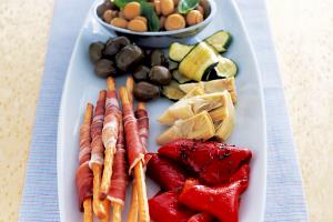 2 Slices Bread Sticks Antipasti