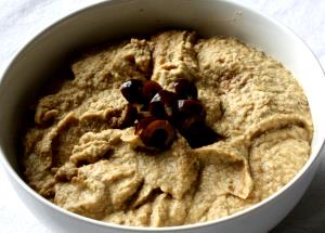 2 tbsp (27 g) Black Olive Hummus