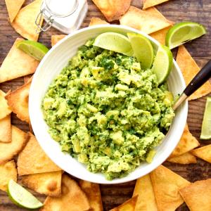 2 tbsp (28 g) Chunky Guacamole