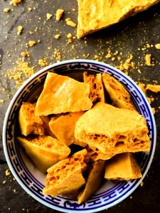 2 tbsp (28 g) Hokey Pokey