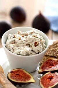 2 tbsp (30 g) Blue Cheese Roasted Pecan Dip