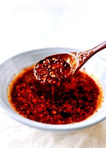 2 tbsp (30 g) Fried Chili in Oil