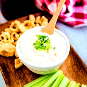 2 tbsp (30 g) Green Onion Sour Cream Dip