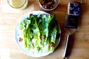 2 tbsp (30 g) Organic Roasted Garlic Salad Splash
