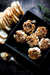 2 tbsp (30 g) Oven Roasted Garlic & Chive Hummus