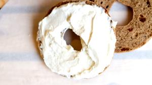 2 tbsp (30 g) Regular Soft Cream Cheese Spread