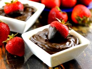 2 tbsp (32 g) Chocolate Fruit Dip