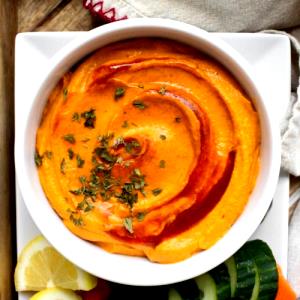 2 tbsp (35 g) Spicy Triple Pepper Blend Hummus