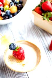 2 tbsp (57 g) Creamy Vanilla Yogurt Fruit Dip