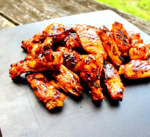 2 wings (66 g) Traditional Wings - Spicy BBQ