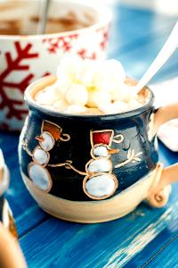 289 Grams HOT CHOCOLATE - Small - 2% Milk - Milk Chocolate - With Non-Fat Whip