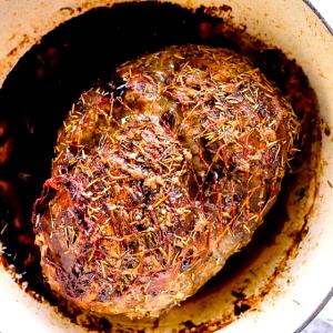 3 1/2n oz (100 g) Burgundy Pepper Boneless Lamb Leg