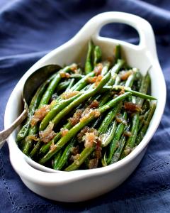 3/4 cup (116 g) Green Beans & Lightly Toasted Almonds