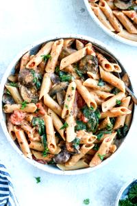 3/4 cup (148 g) Creamy Tomato Penne