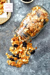 3/4 cup (55 g) Cherry Vanilla Granola