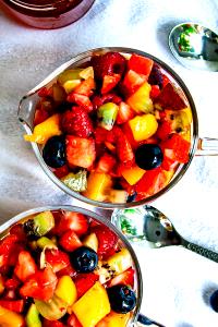 3/4 cup Seasonal Fruit Salad