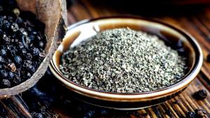 3/4 tsp (2.5 g) Crushed Peppercorn & Garlic Rub