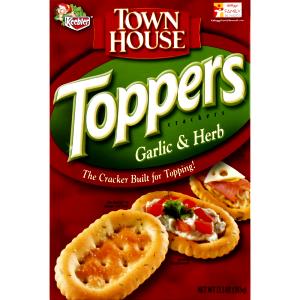3 crackers (14 g) Town House Toppers Garlic & Herb Crackers