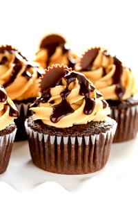 3 cupcakes (43 g) Mini Peanut Butter Cupcakes