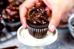 3 cupcakes Mini Choclate Cupcakes