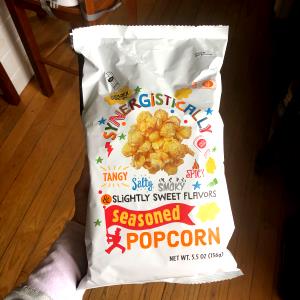 3 cups (30 g) Synergistically Seasoned Popcorn