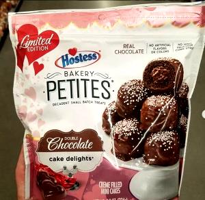 3 mini cakes (48 g) Bakery Petites Double Chocolate Cake Delights