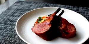 3 oz (85 g) Seasoned Rack of Lamb