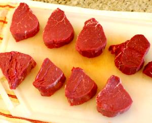 3 Oz Beef Tenderloin (Trimmed to 1/4" Fat, Choice Grade, Cooked, Roasted)