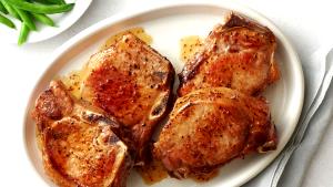 3 Oz Pork Chops (Loin Blade, Bone-In, Cooked, Braised)