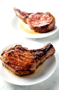 3 Oz Pork Chops (Loin Blade, Bone-In, Lean Only, Cooked, Braised)
