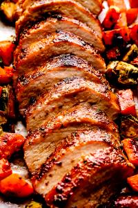 3 Oz Pork Roasts (Loin Blade, Bone-In, Cooked, Roasted)