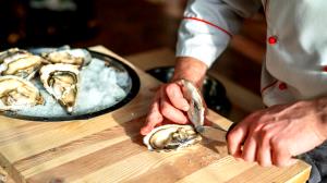 3 Oz Wild Eastern Oyster (Cooked, Dry Heat)
