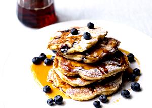 3 pancakes (104 g) Blueberry Pancakes