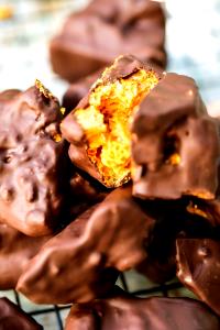 3 pieces (35 g) Sponge Candy