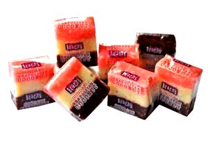 3 pieces (38 g) Sundaes Neapolitan Coconuts