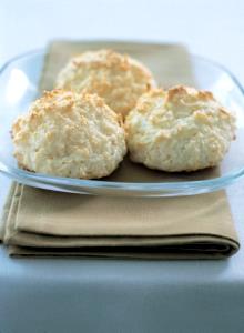 3 pieces (40 g) Coconut Macaroons