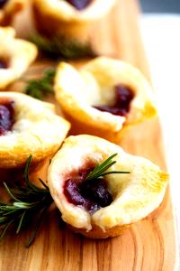 3 pieces (74 g) Filet Mignon Pastry Bites