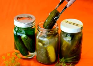 3 Pieces Sour Pickles, Whole