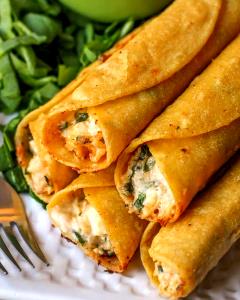 3 taquitos Chicken Taquitos